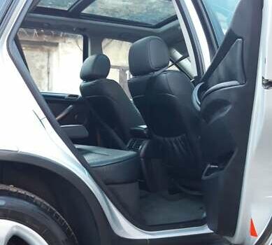 Серый БМВ Х5, объемом двигателя 3 л и пробегом 340 тыс. км за 6500 $, фото 19 на Automoto.ua