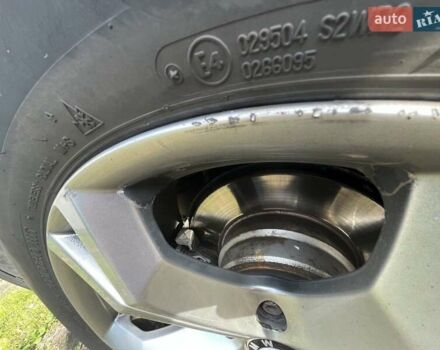 Серый БМВ Х5, объемом двигателя 3 л и пробегом 334 тыс. км за 12500 $, фото 28 на Automoto.ua