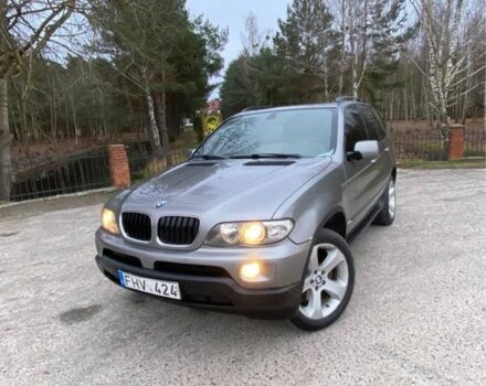 Серый БМВ Х5, объемом двигателя 3 л и пробегом 350 тыс. км за 6000 $, фото 1 на Automoto.ua