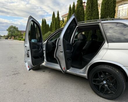 Серый БМВ Х5, объемом двигателя 3 л и пробегом 300 тыс. км за 7500 $, фото 4 на Automoto.ua