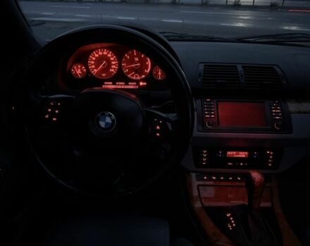 Серый БМВ Х5, объемом двигателя 3 л и пробегом 400 тыс. км за 6100 $, фото 13 на Automoto.ua