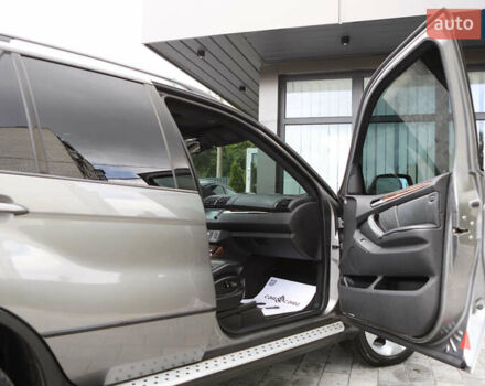 Серый БМВ Х5, объемом двигателя 3 л и пробегом 290 тыс. км за 16500 $, фото 49 на Automoto.ua