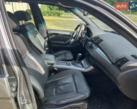 Серый БМВ Х5, объемом двигателя 3 л и пробегом 334 тыс. км за 12500 $, фото 8 на Automoto.ua