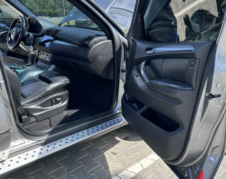 Серый БМВ Х5, объемом двигателя 3 л и пробегом 283 тыс. км за 15000 $, фото 19 на Automoto.ua