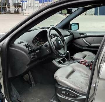 Серый БМВ Х5, объемом двигателя 3 л и пробегом 224 тыс. км за 12000 $, фото 16 на Automoto.ua