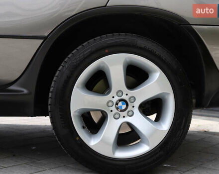 Серый БМВ Х5, объемом двигателя 3 л и пробегом 290 тыс. км за 16500 $, фото 16 на Automoto.ua