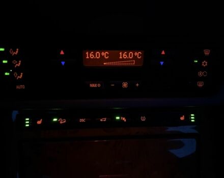 Серый БМВ Х5, объемом двигателя 3 л и пробегом 400 тыс. км за 6100 $, фото 14 на Automoto.ua