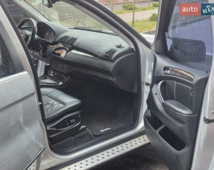 Серый БМВ Х5, объемом двигателя 4.4 л и пробегом 301 тыс. км за 9500 $, фото 21 на Automoto.ua