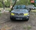Серый БМВ Х5, объемом двигателя 3 л и пробегом 300 тыс. км за 5500 $, фото 1 на Automoto.ua