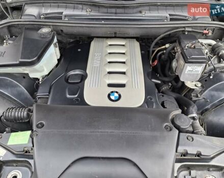 Серый БМВ Х5, объемом двигателя 3 л и пробегом 330 тыс. км за 11400 $, фото 17 на Automoto.ua