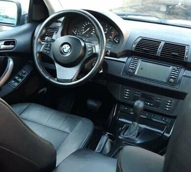 Серый БМВ Х5, объемом двигателя 3 л и пробегом 340 тыс. км за 6500 $, фото 16 на Automoto.ua