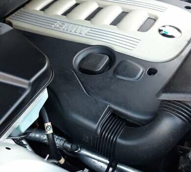 Серый БМВ Х5, объемом двигателя 3 л и пробегом 340 тыс. км за 6500 $, фото 24 на Automoto.ua