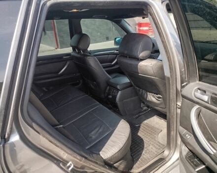Серый БМВ Х5, объемом двигателя 3 л и пробегом 350 тыс. км за 6200 $, фото 4 на Automoto.ua