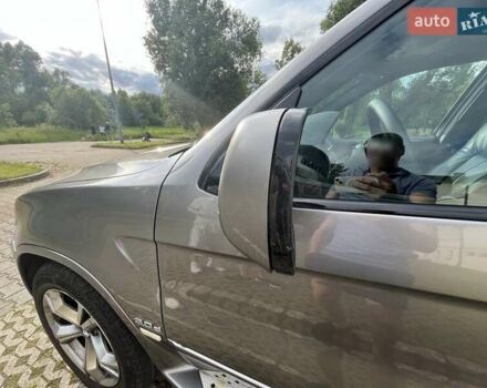 Серый БМВ Х5, объемом двигателя 3 л и пробегом 334 тыс. км за 12500 $, фото 25 на Automoto.ua