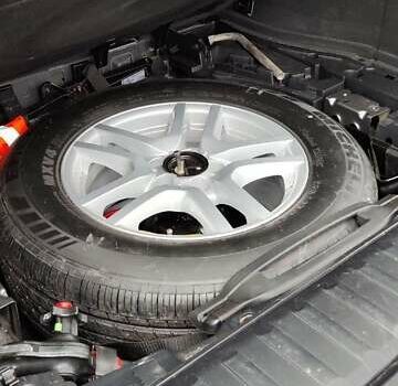 Серый БМВ Х5, объемом двигателя 3 л и пробегом 224 тыс. км за 12000 $, фото 36 на Automoto.ua