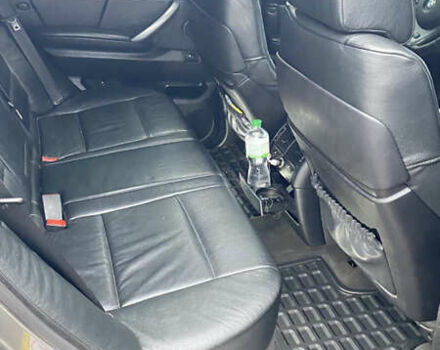 Серый БМВ Х5, объемом двигателя 3 л и пробегом 378 тыс. км за 16000 $, фото 43 на Automoto.ua