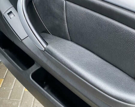 Серый БМВ Х5, объемом двигателя 3 л и пробегом 378 тыс. км за 16000 $, фото 47 на Automoto.ua