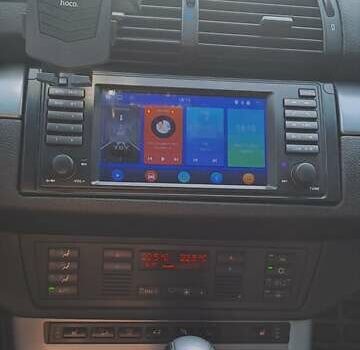 Серый БМВ Х5, объемом двигателя 3 л и пробегом 400 тыс. км за 11800 $, фото 4 на Automoto.ua