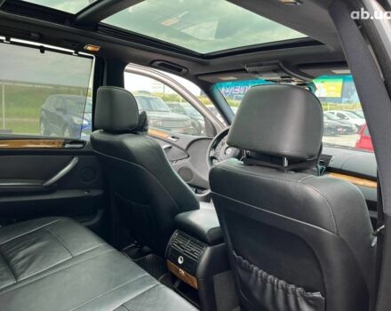 Серый БМВ Х5, объемом двигателя 3 л и пробегом 378 тыс. км за 12690 $, фото 31 на Automoto.ua