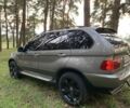 Серый БМВ Х5, объемом двигателя 3 л и пробегом 432 тыс. км за 10900 $, фото 1 на Automoto.ua