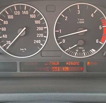 Серый БМВ Х5, объемом двигателя 3 л и пробегом 400 тыс. км за 11800 $, фото 2 на Automoto.ua