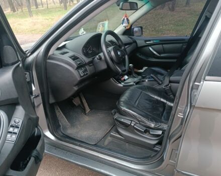 Серый БМВ Х5, объемом двигателя 3 л и пробегом 445 тыс. км за 11000 $, фото 7 на Automoto.ua