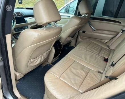 Серый БМВ Х5, объемом двигателя 3 л и пробегом 340 тыс. км за 4642 $, фото 6 на Automoto.ua