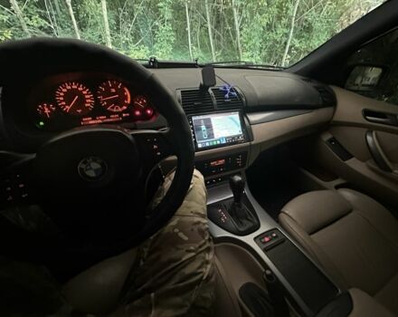 Серый БМВ Х5, объемом двигателя 3 л и пробегом 320 тыс. км за 6800 $, фото 9 на Automoto.ua