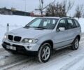Серый БМВ Х5, объемом двигателя 3 л и пробегом 215 тыс. км за 3500 $, фото 1 на Automoto.ua
