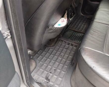 Серый БМВ Х5, объемом двигателя 3 л и пробегом 336 тыс. км за 13000 $, фото 18 на Automoto.ua