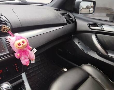 Серый БМВ Х5, объемом двигателя 3 л и пробегом 336 тыс. км за 13000 $, фото 22 на Automoto.ua