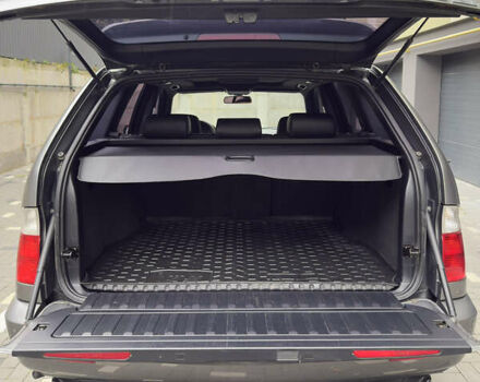 Серый БМВ Х5, объемом двигателя 3 л и пробегом 355 тыс. км за 11999 $, фото 18 на Automoto.ua