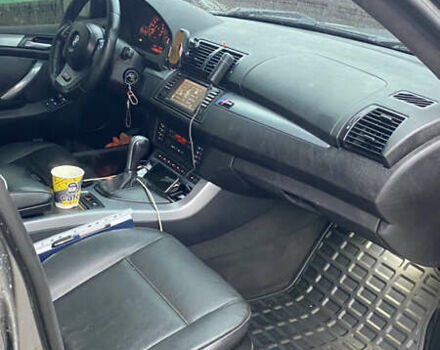 Серый БМВ Х5, объемом двигателя 3 л и пробегом 378 тыс. км за 16000 $, фото 48 на Automoto.ua