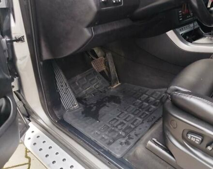 Серый БМВ Х5, объемом двигателя 3 л и пробегом 336 тыс. км за 13000 $, фото 9 на Automoto.ua