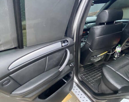 Серый БМВ Х5, объемом двигателя 3 л и пробегом 378 тыс. км за 16000 $, фото 38 на Automoto.ua