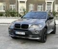 Серый БМВ Х5, объемом двигателя 3 л и пробегом 300 тыс. км за 12600 $, фото 2 на Automoto.ua