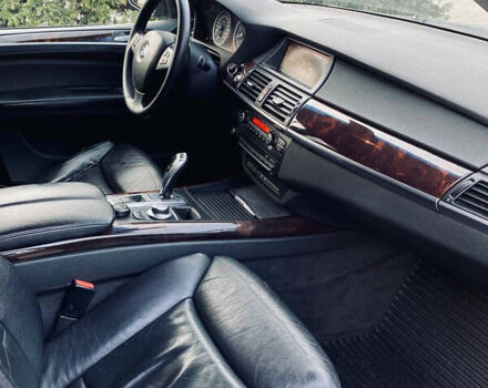 Серый БМВ Х5, объемом двигателя 3 л и пробегом 375 тыс. км за 11200 $, фото 44 на Automoto.ua