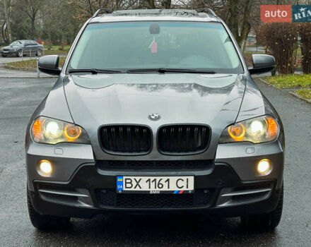 Серый БМВ Х5, объемом двигателя 3 л и пробегом 359 тыс. км за 9999 $, фото 1 на Automoto.ua