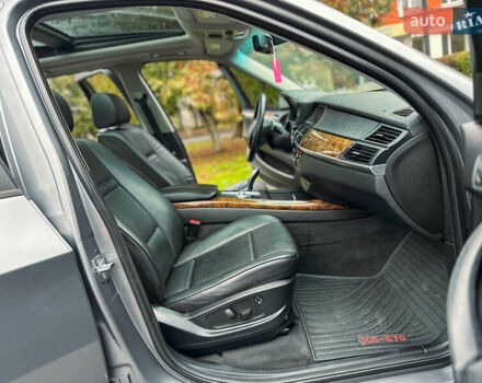 Серый БМВ Х5, объемом двигателя 3 л и пробегом 359 тыс. км за 9999 $, фото 11 на Automoto.ua