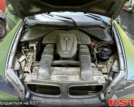 Серый БМВ Х5, объемом двигателя 4.8 л и пробегом 303 тыс. км за 14000 $, фото 8 на Automoto.ua