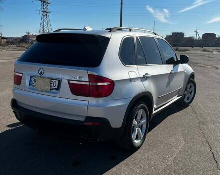 Серый БМВ Х5, объемом двигателя 3 л и пробегом 350 тыс. км за 12000 $, фото 1 на Automoto.ua