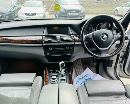 Сірий БМВ Х5, об'ємом двигуна 3 л та пробігом 290 тис. км за 5825 $, фото 3 на Automoto.ua