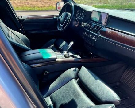 Серый БМВ Х5, объемом двигателя 3 л и пробегом 297 тыс. км за 14900 $, фото 5 на Automoto.ua