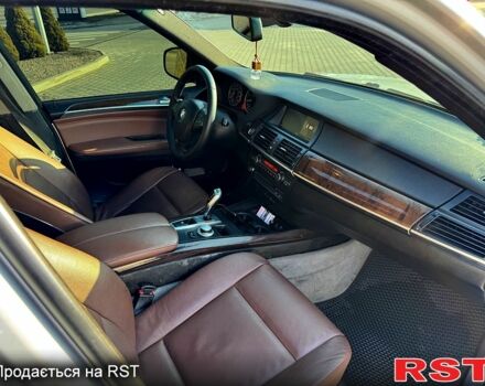 Серый БМВ Х5, объемом двигателя 3 л и пробегом 255 тыс. км за 11500 $, фото 10 на Automoto.ua