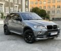 Серый БМВ Х5, объемом двигателя 3 л и пробегом 300 тыс. км за 12600 $, фото 1 на Automoto.ua