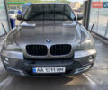Серый БМВ Х5, объемом двигателя 3 л и пробегом 448 тыс. км за 12500 $, фото 1 на Automoto.ua
