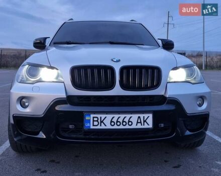 Серый БМВ Х5, объемом двигателя 3 л и пробегом 290 тыс. км за 19999 $, фото 21 на Automoto.ua