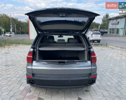 Серый БМВ Х5, объемом двигателя 3 л и пробегом 273 тыс. км за 10900 $, фото 9 на Automoto.ua