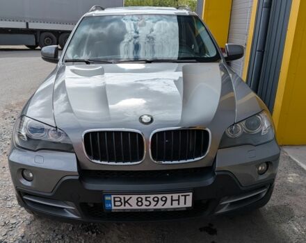Серый БМВ Х5, объемом двигателя 3 л и пробегом 270 тыс. км за 17500 $, фото 1 на Automoto.ua