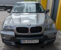 Серый БМВ Х5, объемом двигателя 3 л и пробегом 270 тыс. км за 17500 $, фото 1 на Automoto.ua